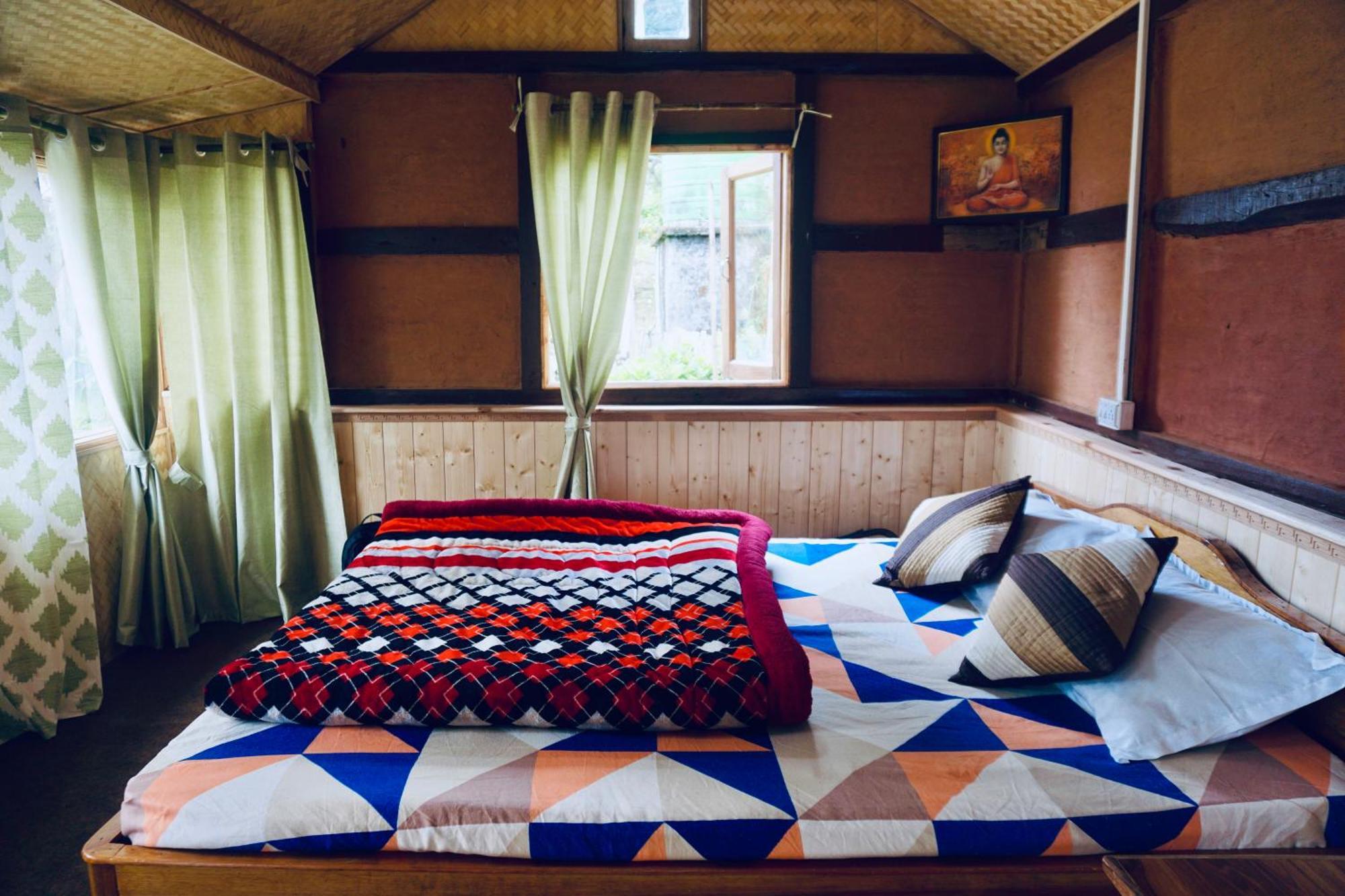 Wake In Himalayas Hostel Pelling Exterior photo