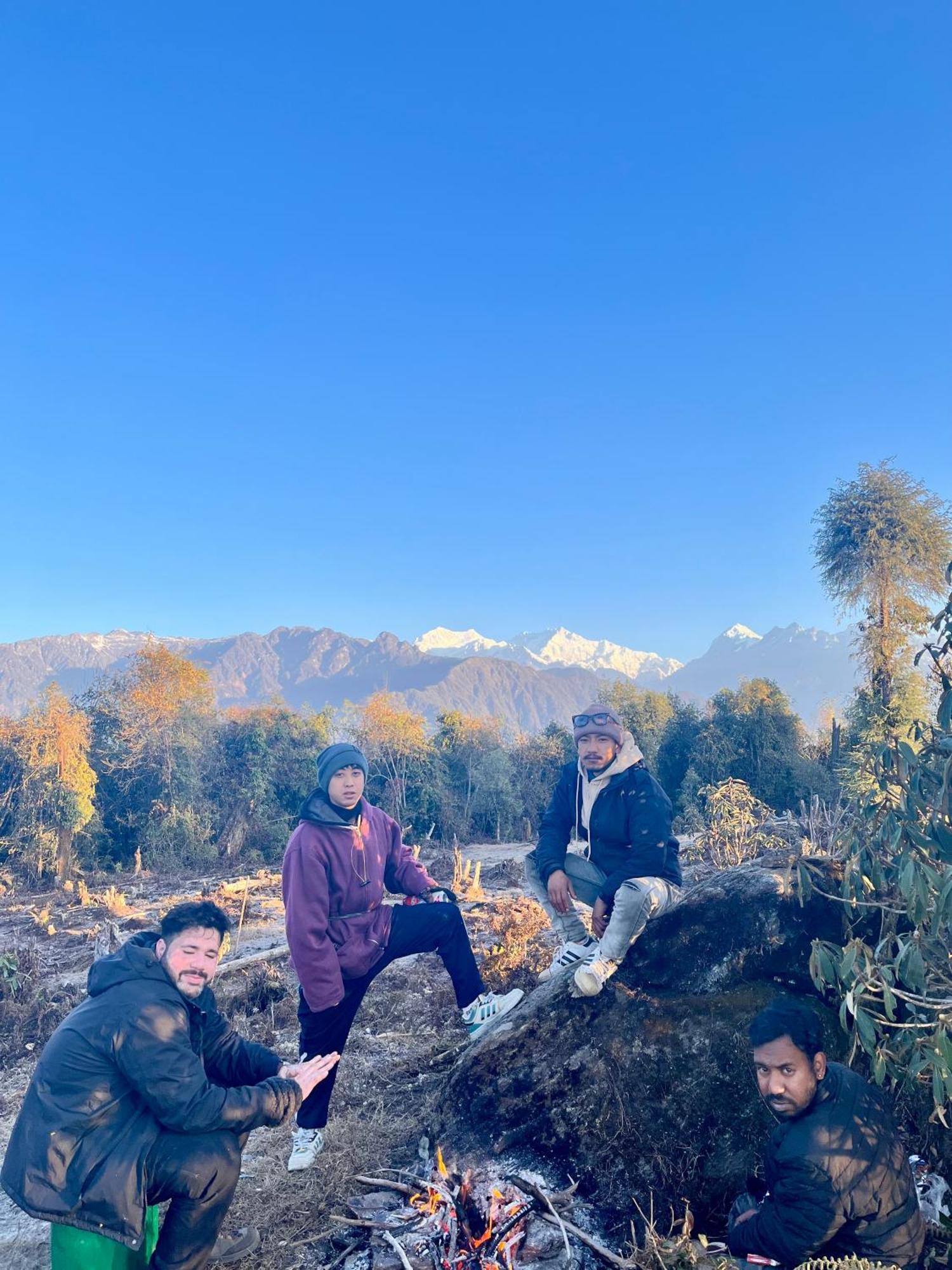 Wake In Himalayas Hostel Pelling Exterior photo