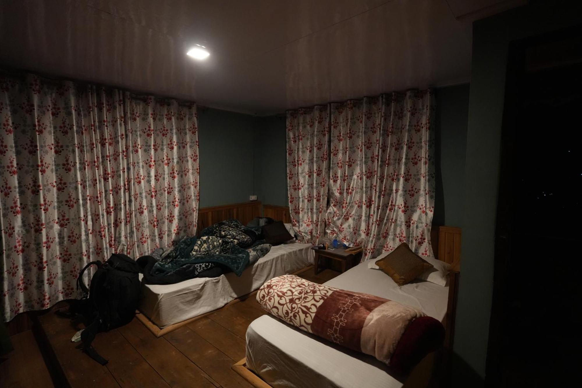Wake In Himalayas Hostel Pelling Exterior photo
