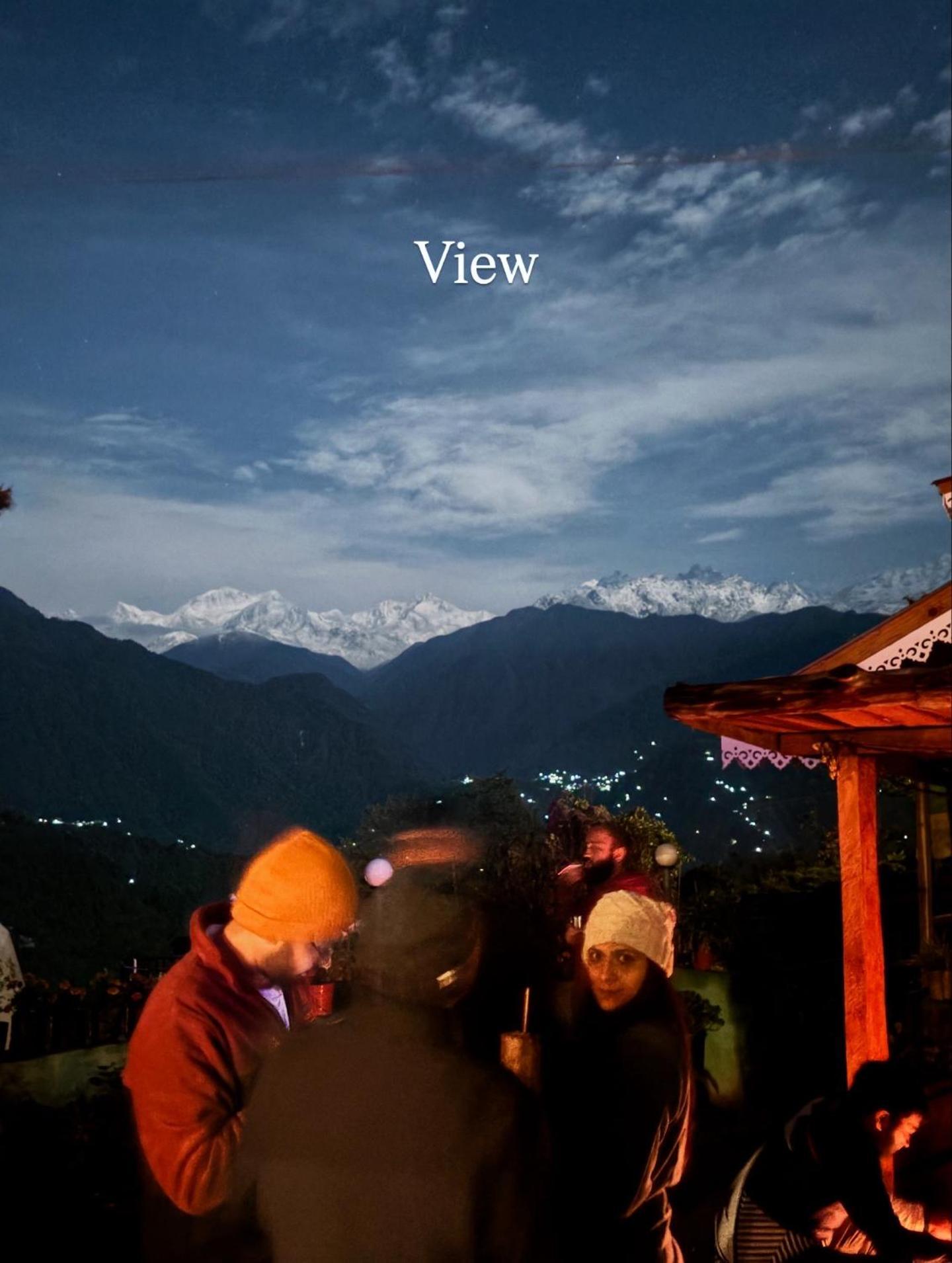 Wake In Himalayas Hostel Pelling Exterior photo